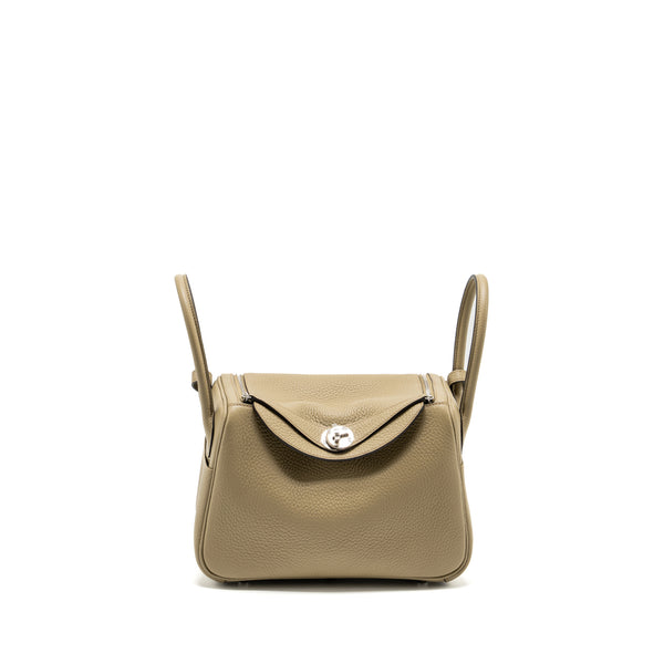 Hermes Lindy 26 Clemence 8Q Beige Marfa SHW Stamp W