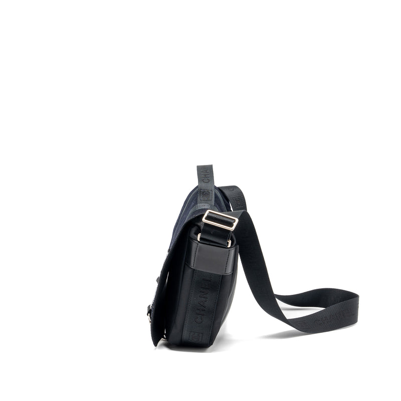 Chanel vintage messenger shoulder bag felt/canvas black SHW