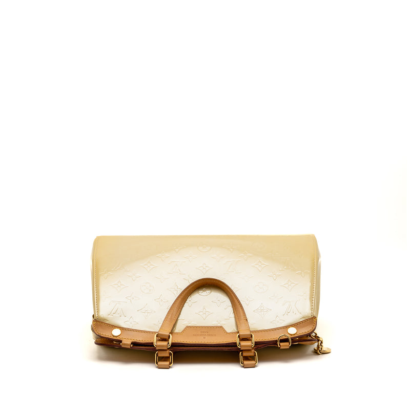 Louis Vuitton Vernis Brea MM Patent Monogram Light Beige GHW