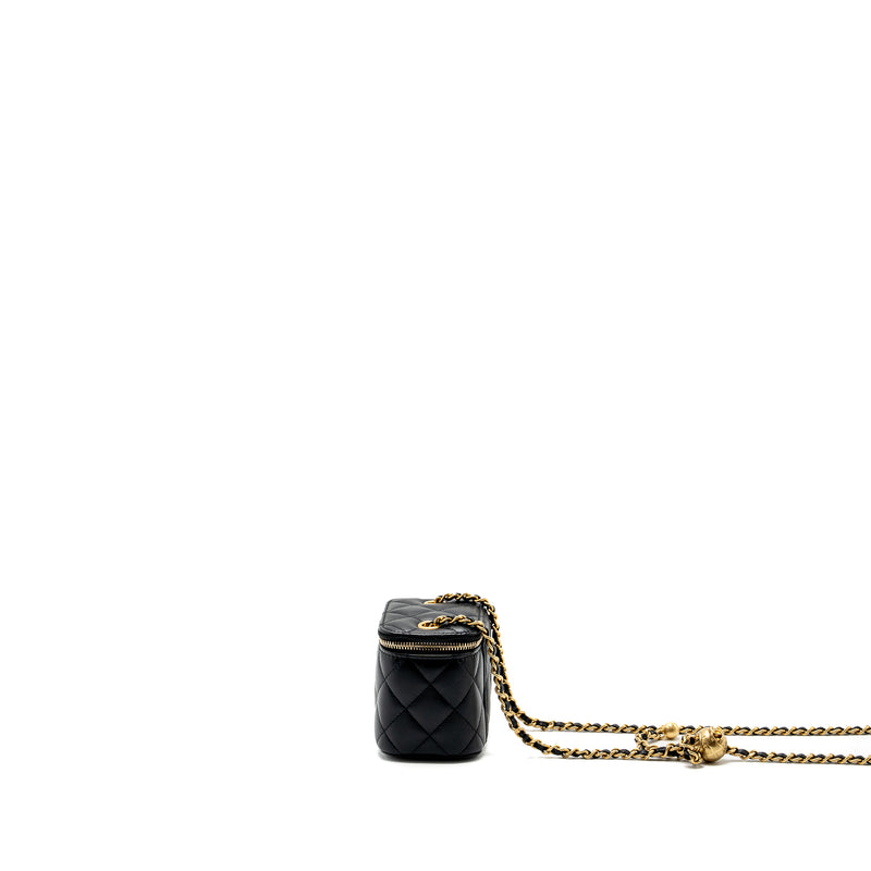 Chanel pearl crush mini vanity with chain lambskin Black GHW