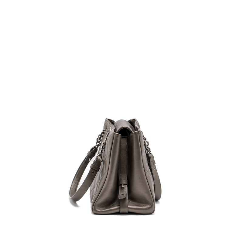 Chanel quilted tote bag Goatskin silver ruthenium hardware