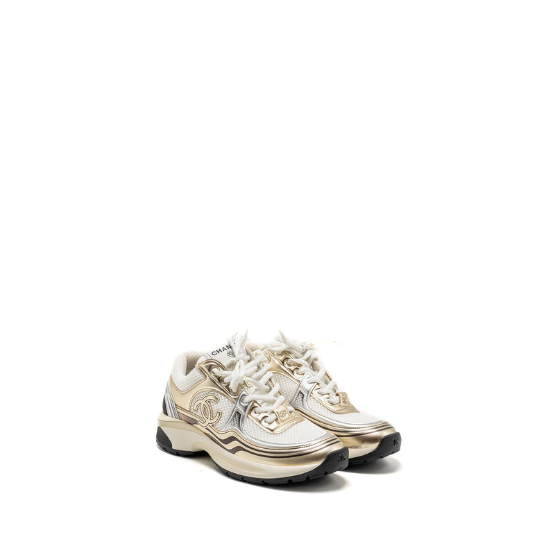 Chanel Size 37 CC Sneakers Fabric/Laminated White/Gold/Silver