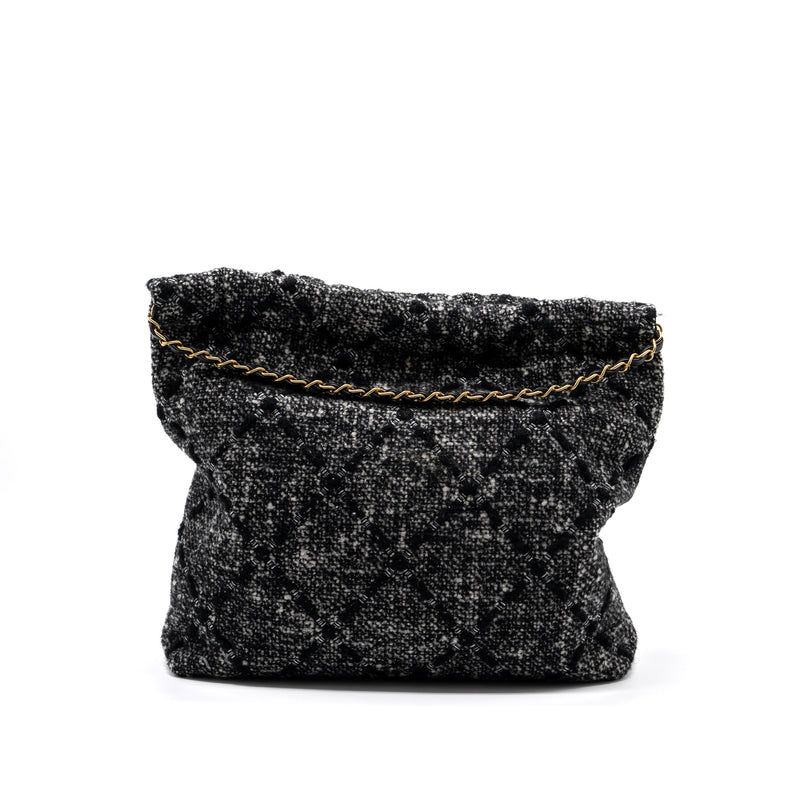 Chanel Medium 22 bag tweed black / grey GHW (microchip)