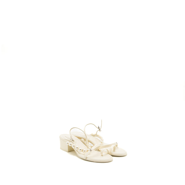 Chanel Size 38.5 Pearl Sandal Leather White SHW