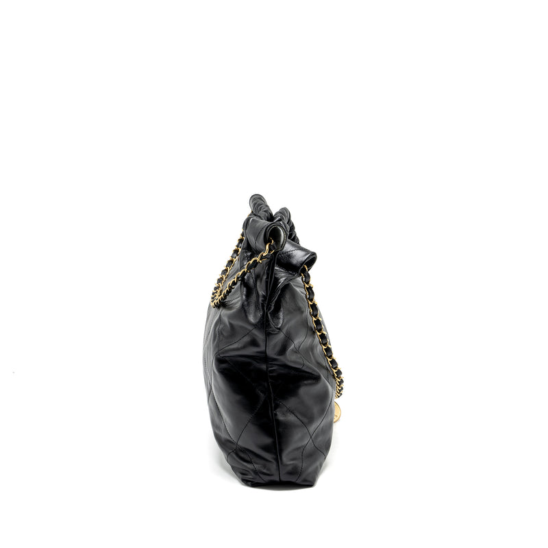 Chanel medium 22 bag calfskin black GHW (Microchip)