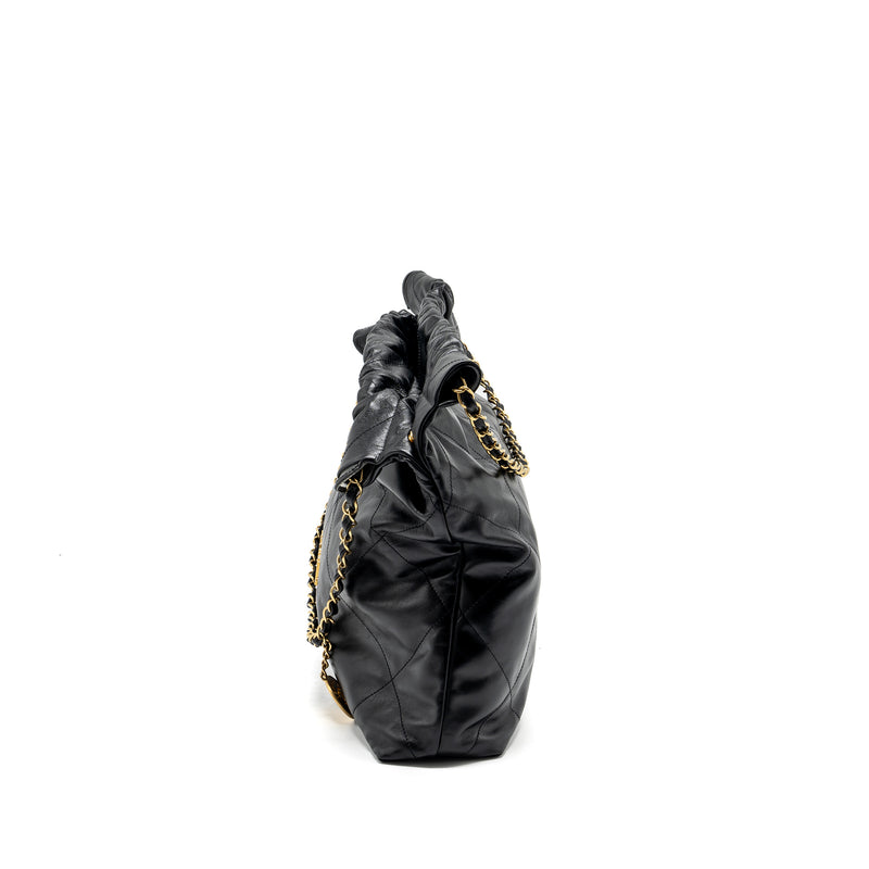 Chanel medium 22 bag calfskin black GHW (Microchip)