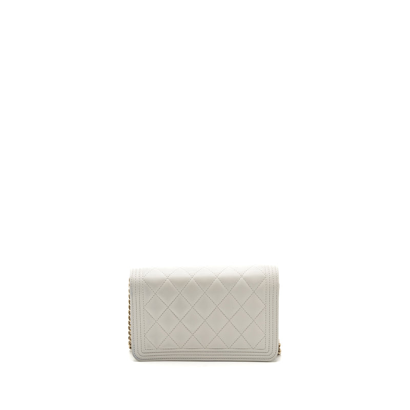 CHANEL BOY WALLET ON CHAIN CAVIAR WHITE LGHW (Microchip)