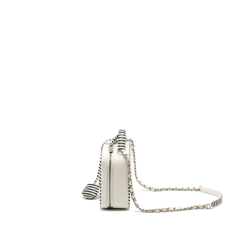 Chanel medium filigree camera bag caviar white/black SHW