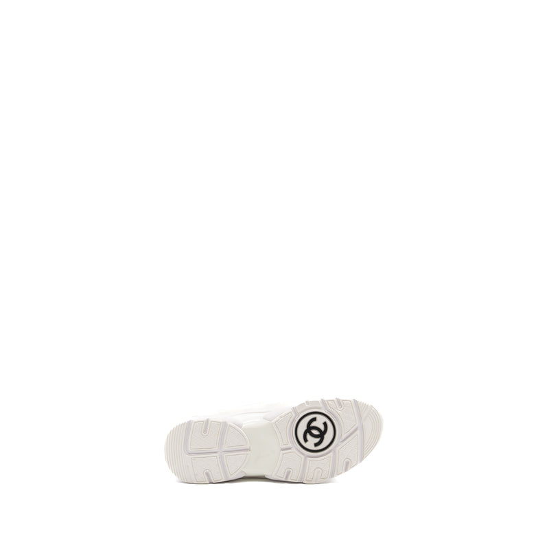 Chanel size 37 CC logo trainer white