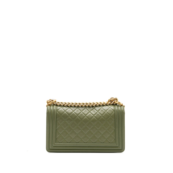 Chanel Medium boy bag lambskin green GHW