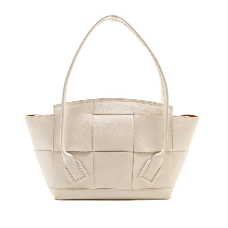 Bottega veneta large Arco tote bag grained calfskin white GHW