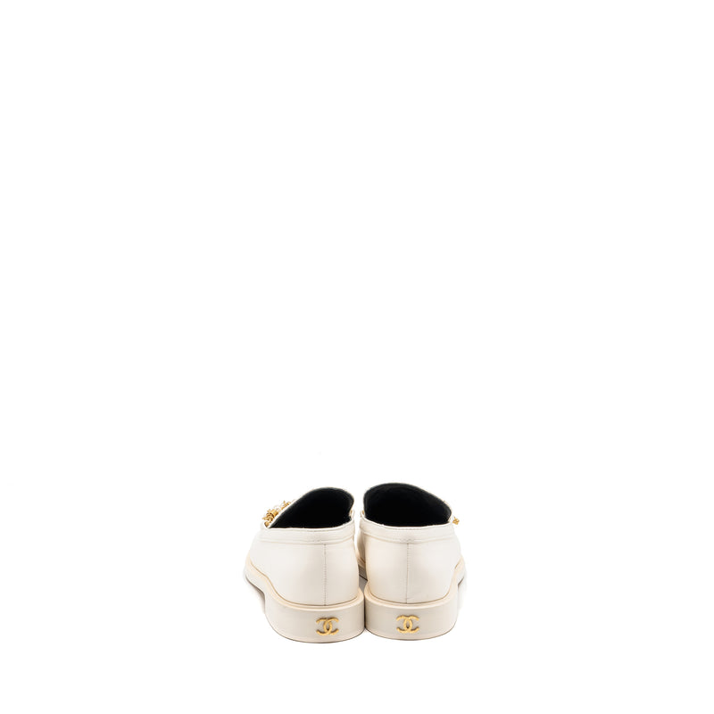 Chanel size 39 Leather chain/pearl cc logo loafer lambskin white GHW