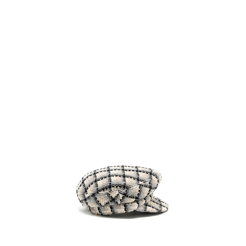 Chanel Size M Cap tweed/ cotton Multicolour