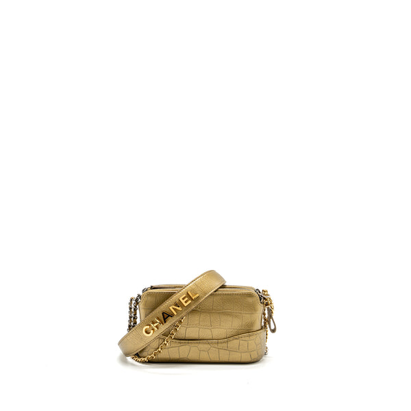 Gabrielle clutch with online chain