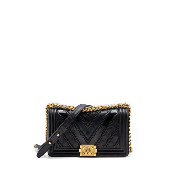 Chanel Medium Boy Bag Chevron Calfskin Black GHW