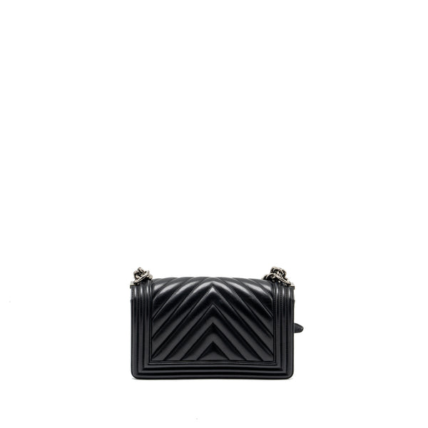 Chanel medium chevron boy bag lambskin black ruthenium hardware