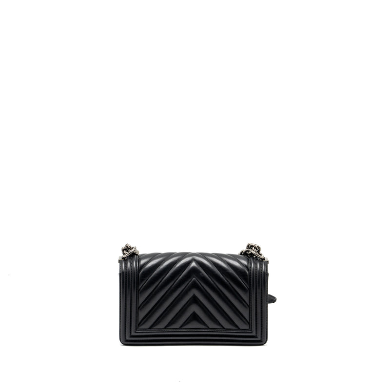 Chanel medium chevron boy bag lambskin black ruthenium hardware
