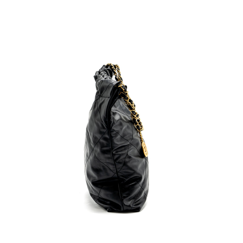 Chanel medium 22 bag calfskin black GHW (microchip)