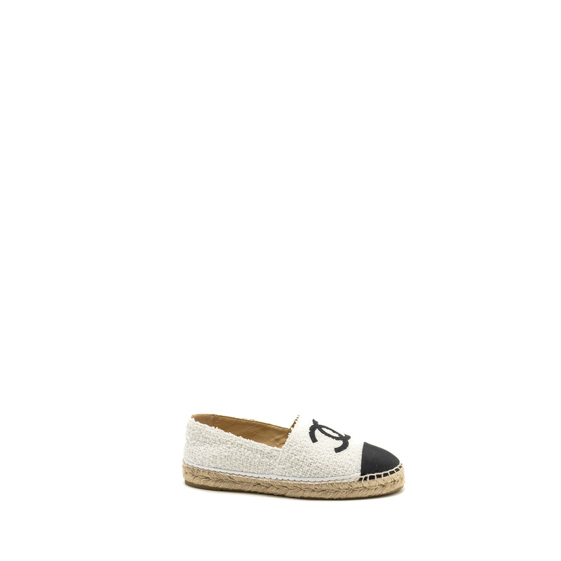 Chanel Size 40 Espadrilles white / black