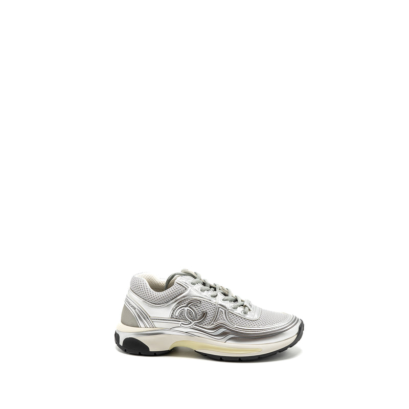 Chanel 23C size 38 metallic trainer / sneakers silver multicolour