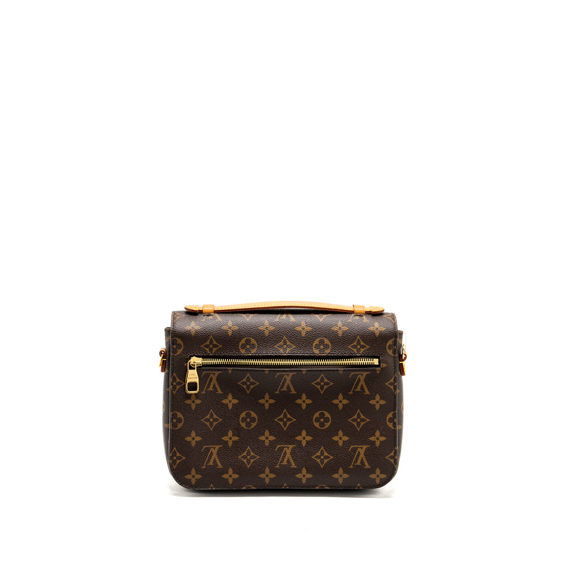 Louis Vuitton Pochette Metis Monogram Canvas GHW