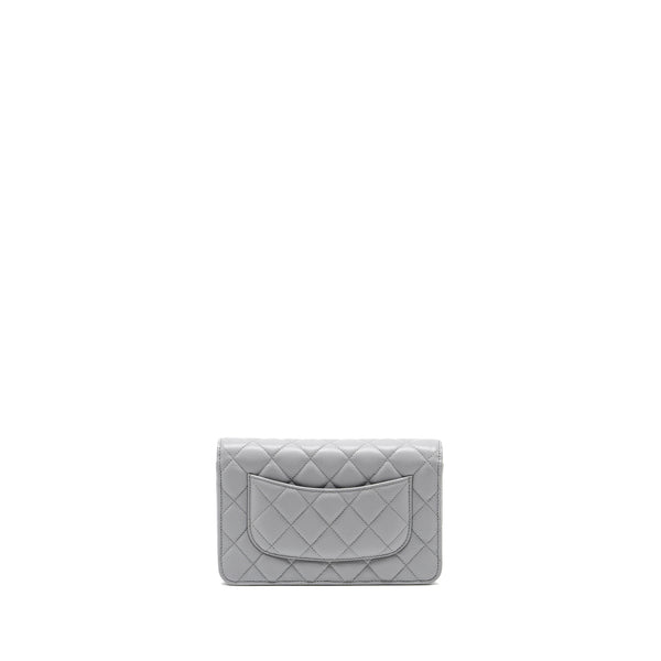 CHANEL Classic Wallet On Chain Caviar Light Grey LGHW (Microchip)