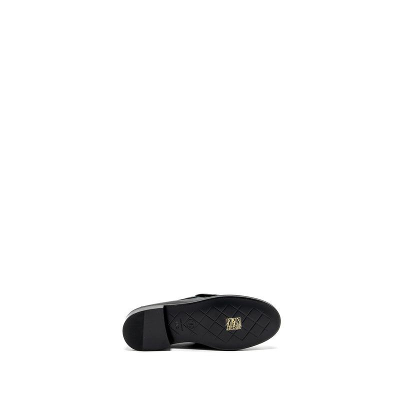 Chanel size 36 CC Turnlock loafers black LGHW