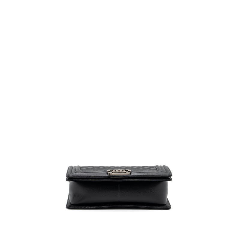 Chanel Medium Boy Bag Caviar Black Ruthenium Silver Hardware(Microchip)