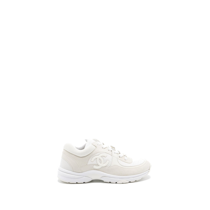 Chanel size38.5 CC logo trainer white