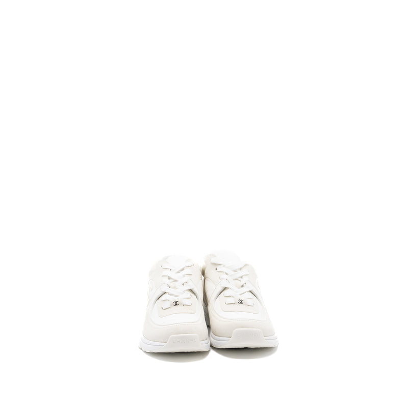 Chanel size38.5 CC logo trainer white