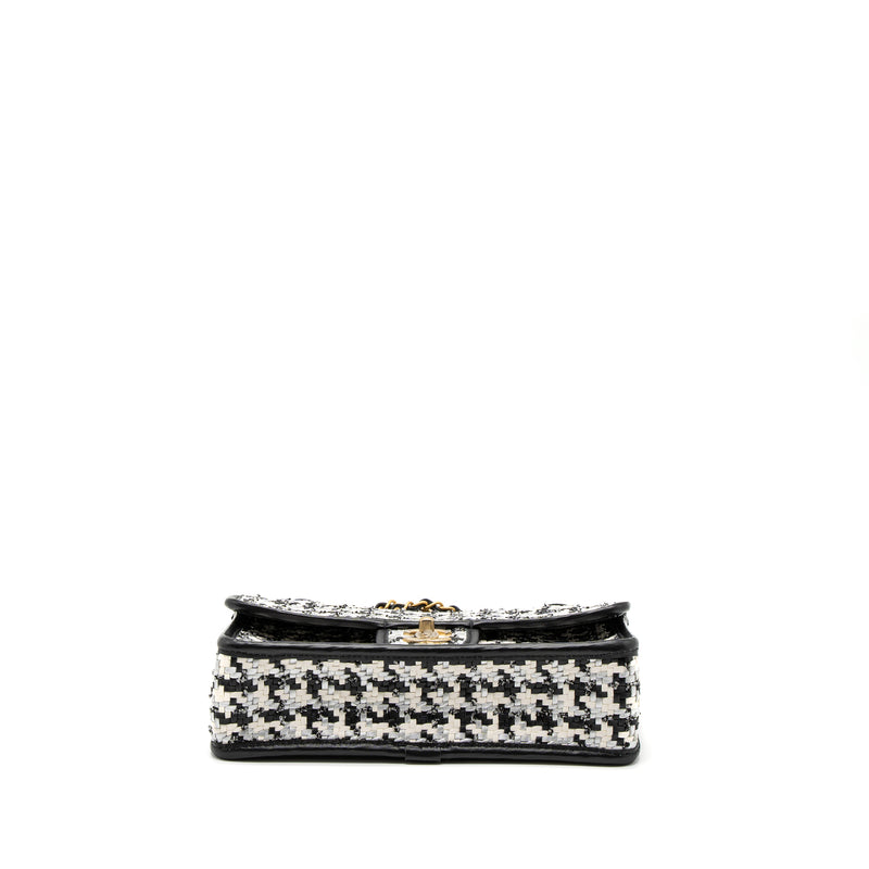 Chanel 23C Houndstooth Weaving Flap Bag Tweed/Lambskin Black/White Brushed GHW (Microchip)