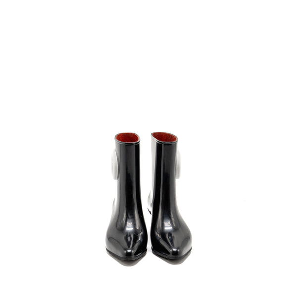 Gucci size 38 Ankel boots rubber black / white