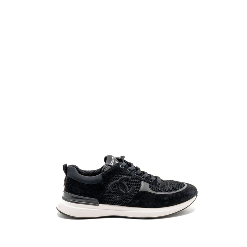 Chanel size 45 CC logo sneakers Suede / Mesh black / white