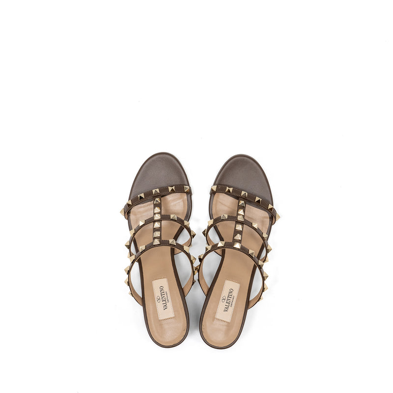 Valentino Size 38.5 Garavani Rockstud Slide Sandals Calfskin Brown