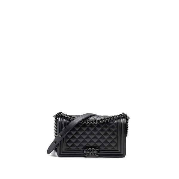 Chanel medium boy bag caviar so black black hardware