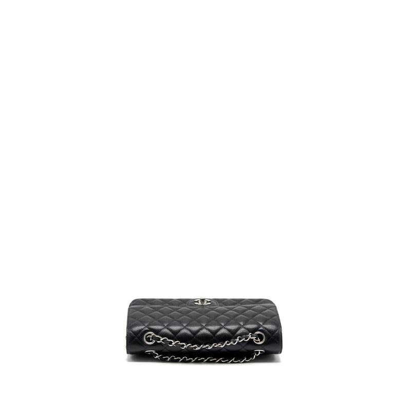 Chanel Medium Classic Double Flap bag caviar black SHW (microchip)