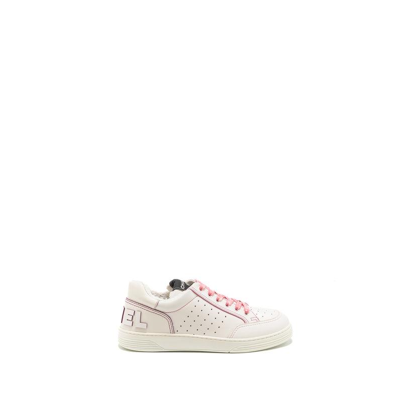 Chanel Size 38 Logo Sneakers Calfskin White/Pink