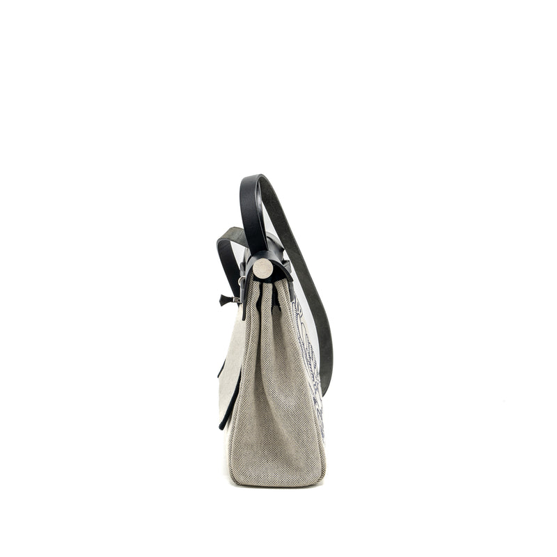 Hermes Herbag 31 Zip Bag Canvas/Hunter Blue Indigo/Ecru-Noir/Noir SHW Stamp D