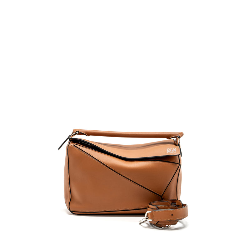 Loewe Puzzle Bag in Classic Calfskin Tan SHW