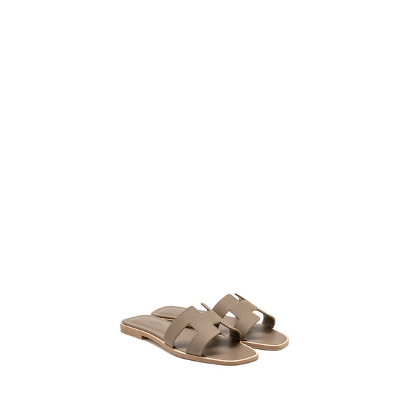 Hermes size 36 oran sandals epsom etoupe