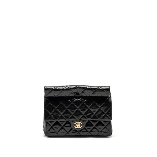 Chanel 23A quilted flap clutch calfskin black LGHW (microchip)