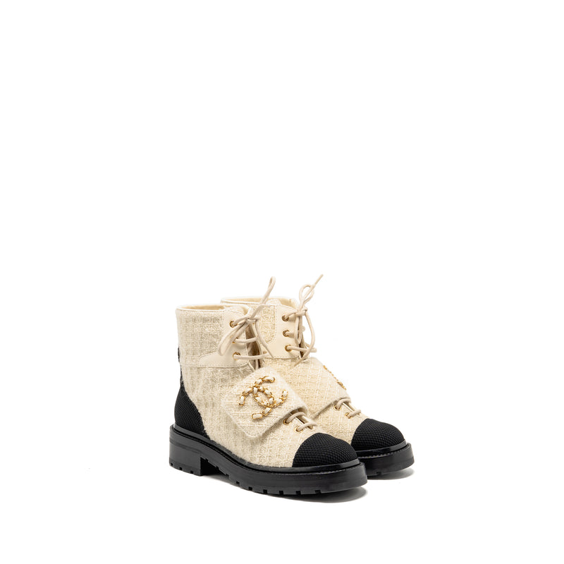 Chanel Size 36.5 22K Lace-Ups Wool Tweed/Fabric Ivory/Black GHW
