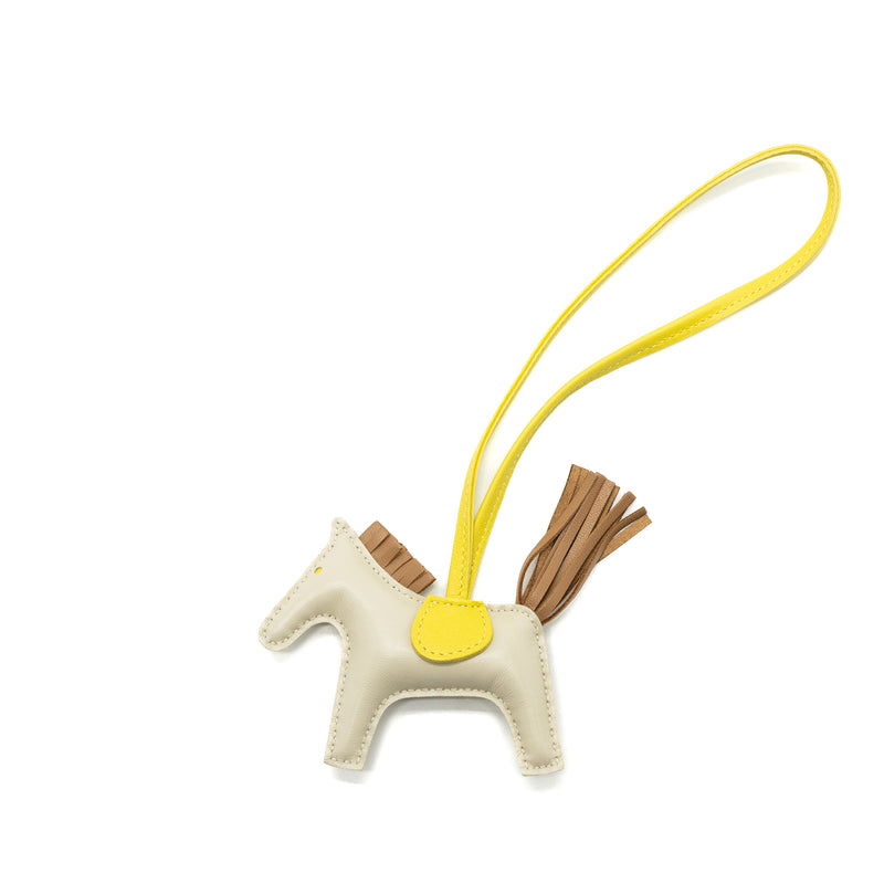 Hermes rodeo pm bag charm craie / chai/ lime stamp U