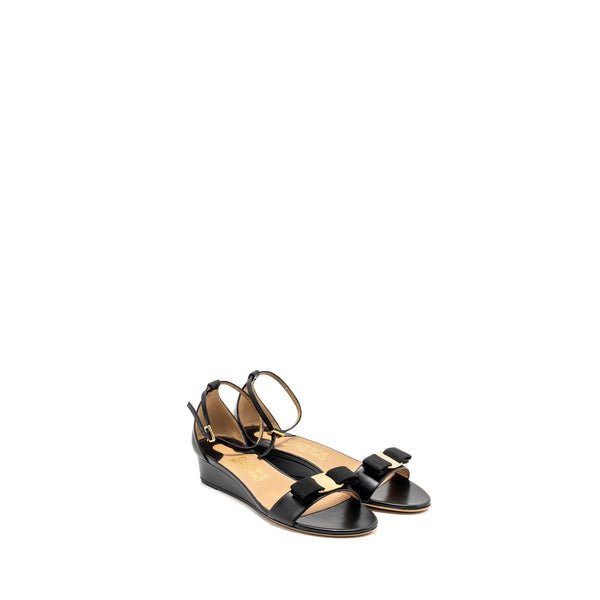 Salvatore Ferragamo Size 8.5 Margot Vara Bow Sandals Black LGHW