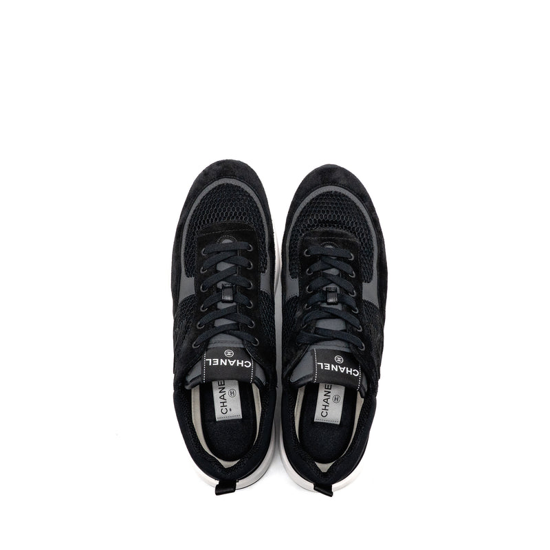 Chanel size 45 CC logo sneakers Suede / Mesh black / white