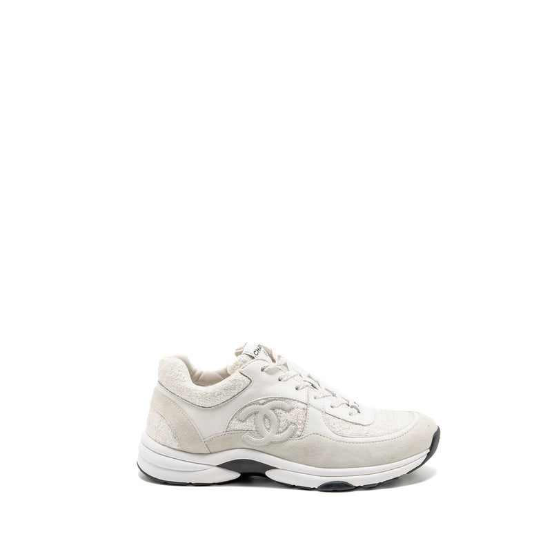 Chanel size 44 CC logo sneakers suede leather / tweed white