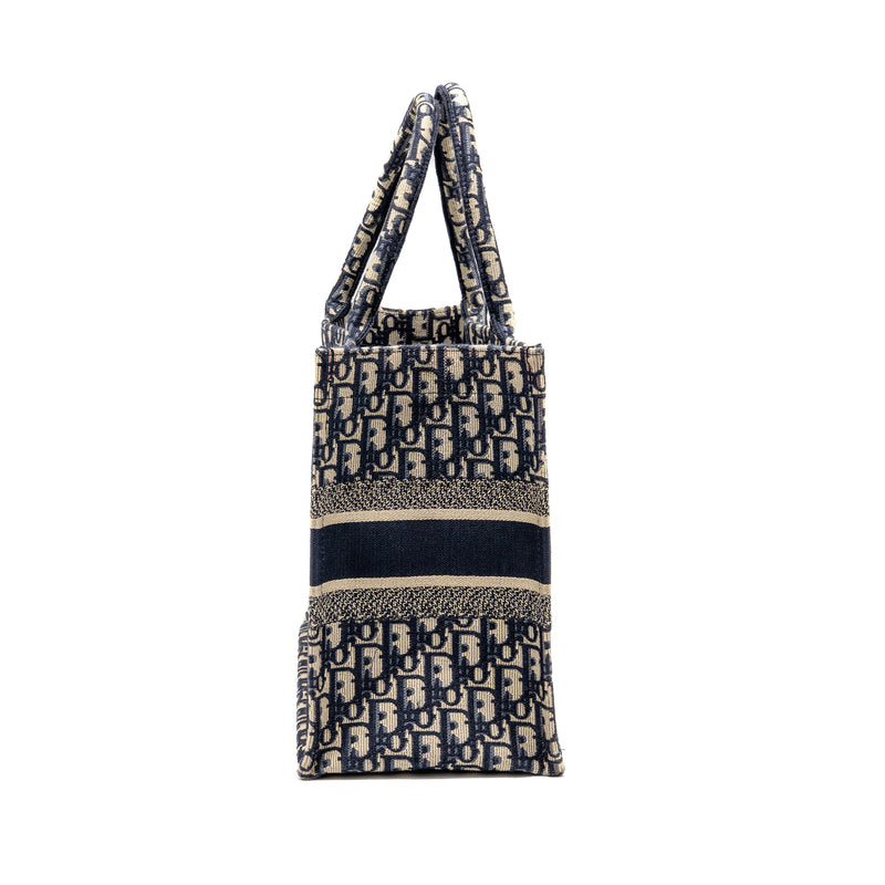 Dior Medium Book Tote Oblique Embroidery Ecru/Blue