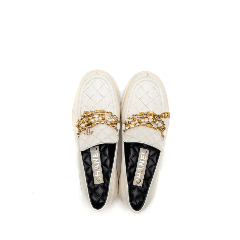 Chanel size 39 Leather chain/pearl cc logo loafer lambskin white GHW