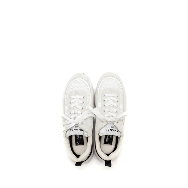 Chanel size 39 CC logo sneakers white
