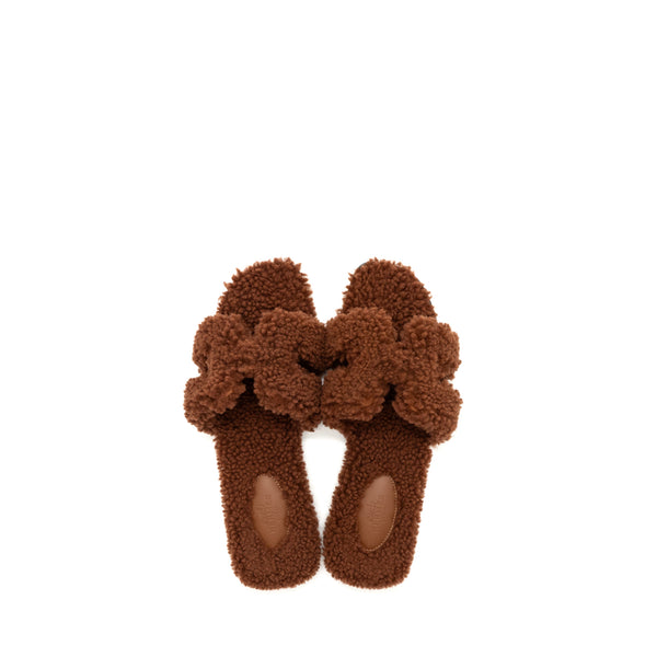 Hermes size 37.5 oran sandal shearling dark brown